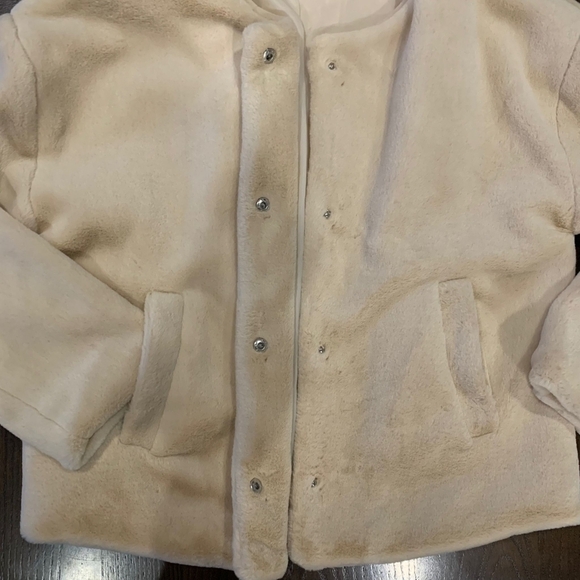 IVIVI Faux Fur 100% Polyester Size: S - Picture 5 of 7